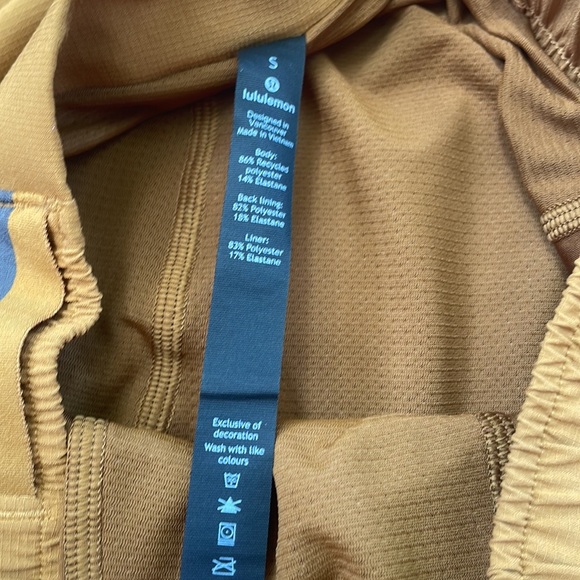 Men’s lulu lemon shorts - Picture 6 of 7